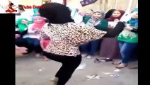 رقص شعبي بالشارع جميلات 2015