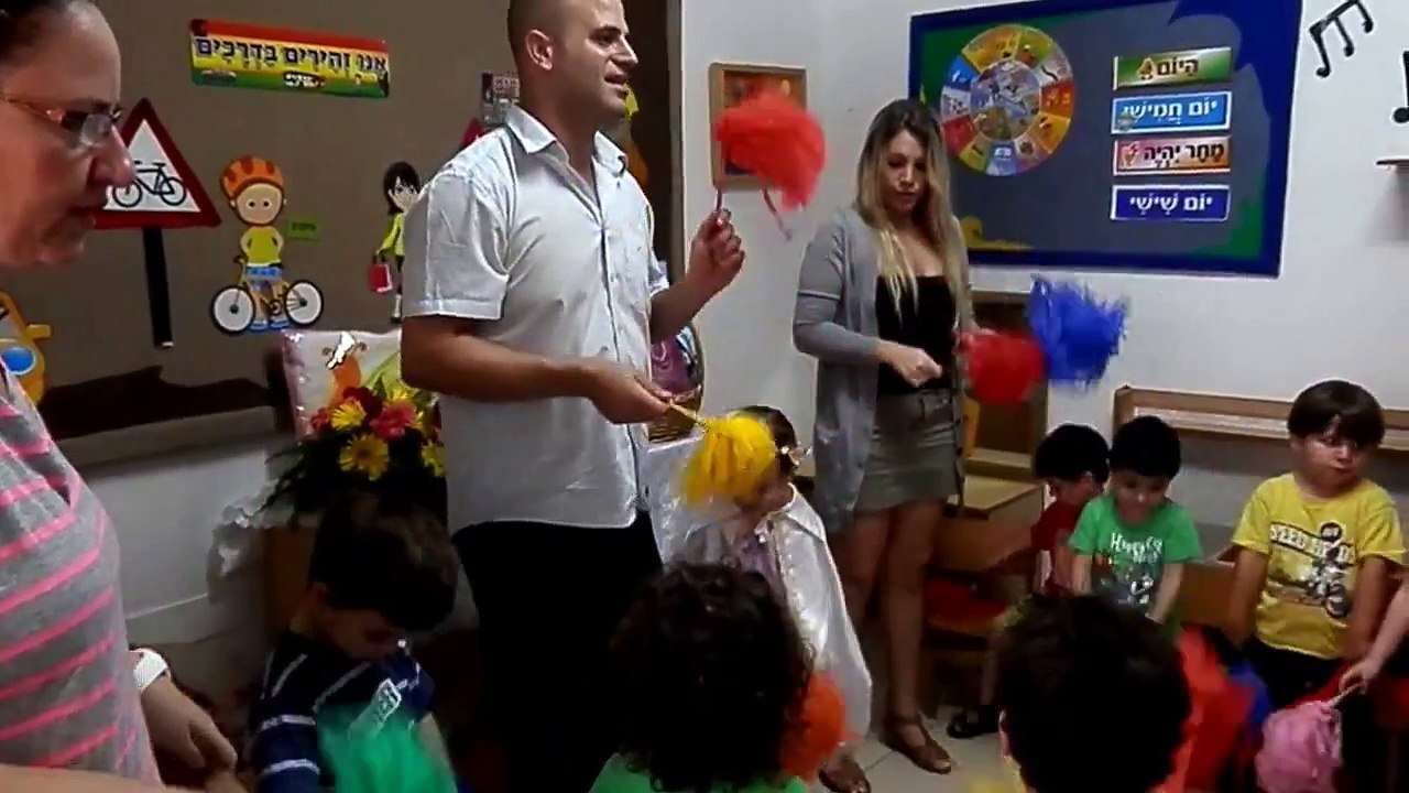 יום הולדת  בגן רינה עם  אתי גרנות