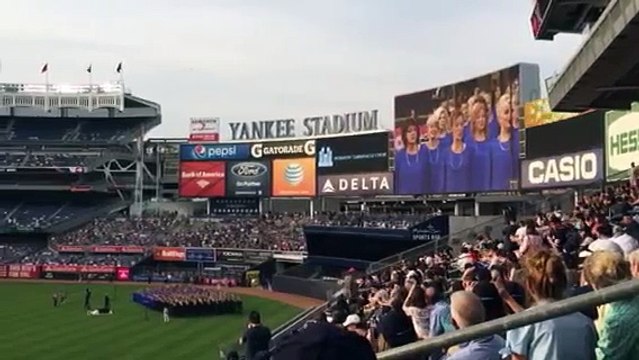 Mormon Tabernacle Choir singing Cohan's Medley