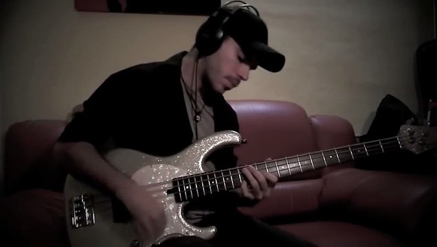 RHCP - Snow [Bass Cover by Miki Santamaria]