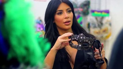Kim Kardashian célèbre Mardi Gras en avance à la Nouvelle Orléans