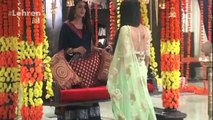 Ranveer RESCUES Ishani From Burning Saree - Meri Aashiqui Tum Se Hi - Colors TV