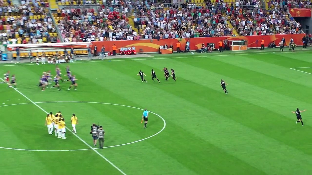 2011 Women's World Cup + Brazil vs USA - 3:5 final penalty by Alex Krieger (USA)