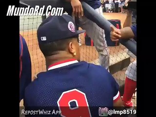 Guariboa se muestra en las cámaras de ESPN compartiendo con David ortiz en el play de boston