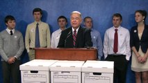 Volunteers turn in 90k signatures for OK presidential ballot access