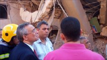د. حسن البرنس يتابع رفع أنقاض مصنع الإسكندرية المنهار