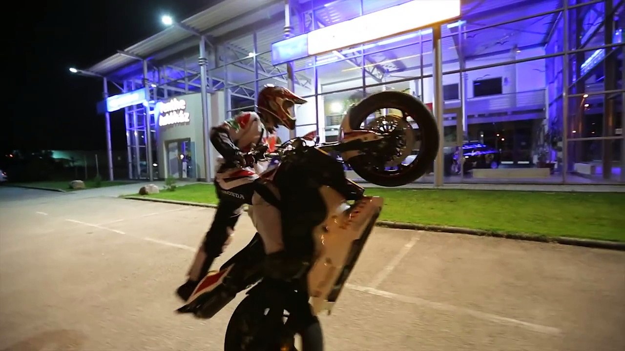 World's Best Motor Freestyler! - Bike Stunt - Troger Mokus