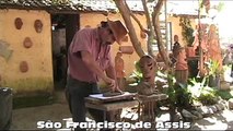 SÃO FRANCISCO DE ASSIS sendo criado em argila