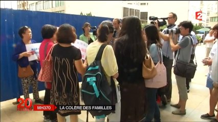 Vol MH370 : la colère des familles des victimes