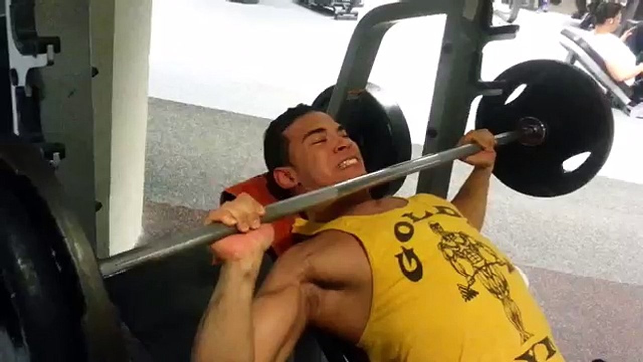 Anthony Almeida Training Motivation and Classic Bodybuilding Posing 21 Years old