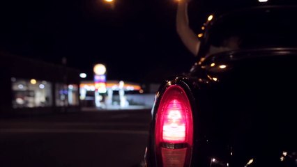 Jet Black Alley Cat - Electric Raazors