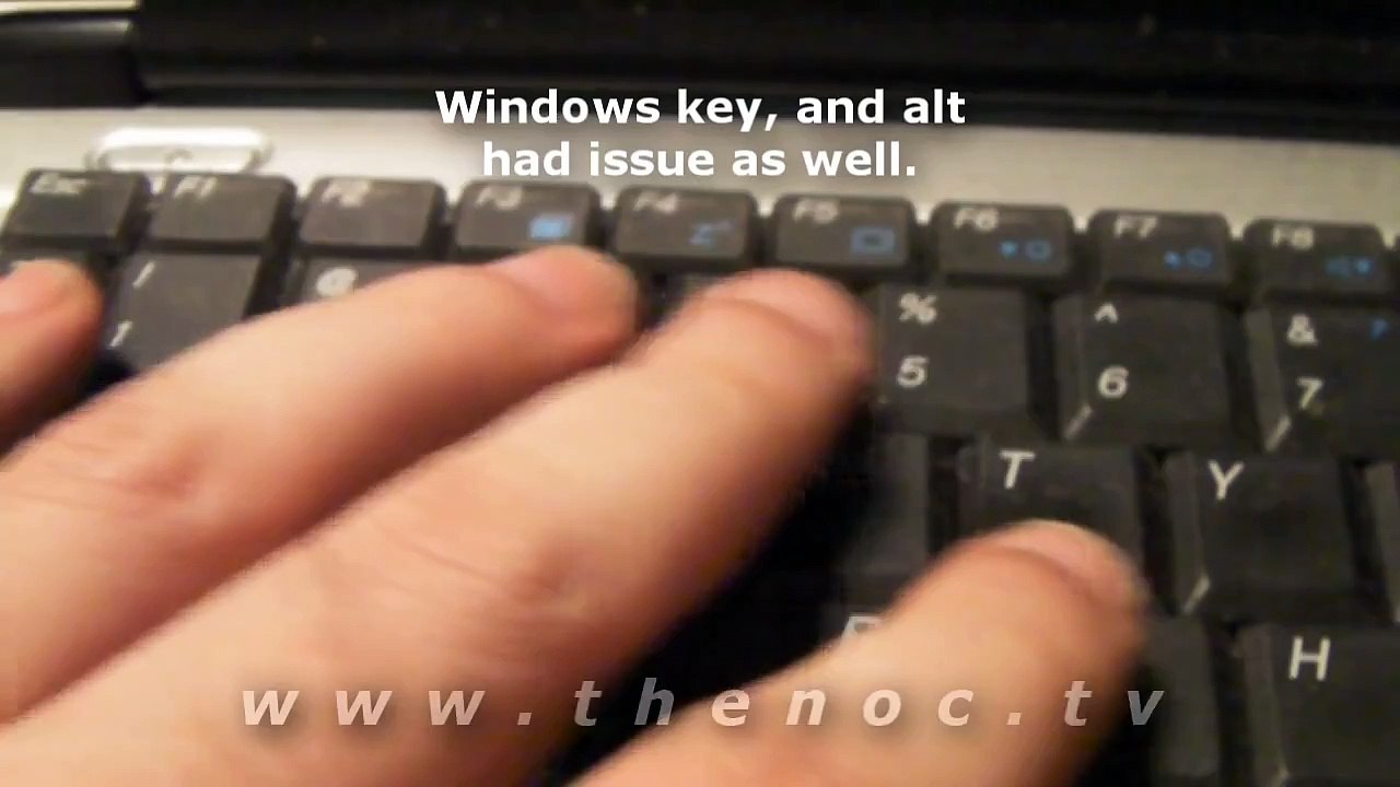 Repairing a malfunctioning laptop keyboard Unresponsive keys - video 