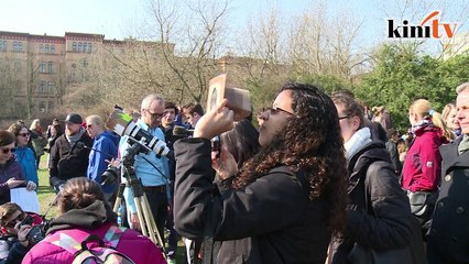 Eclipse chasers swoon over 'awesome' views