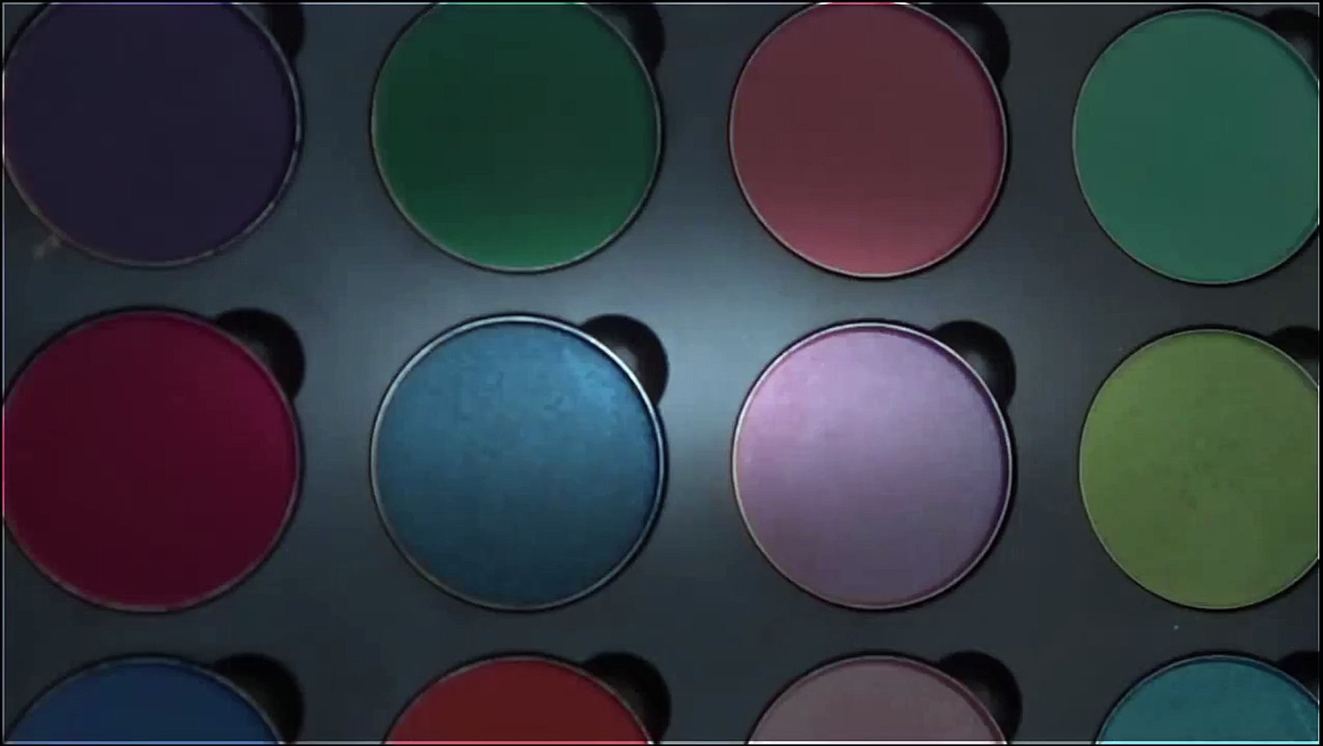 ⁣ST Patrick's Day Makeup Green And Gold Eye Shadows 2014