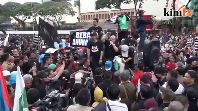 4:20 petang: 'Umno lakukan kezaliman ke atas Anwar'