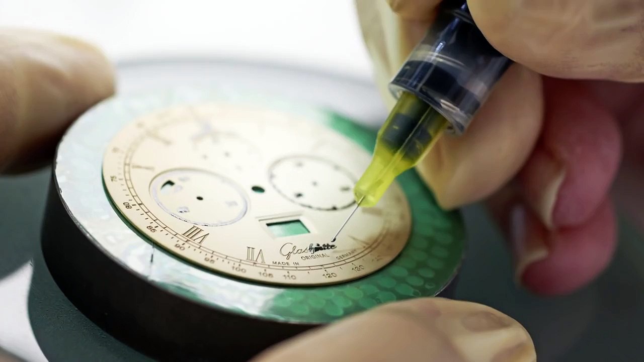 A special dial - Silver plating by friction