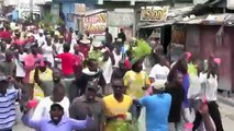 30 Sept 2012 : Manifestation anti Martelly à Port-au-Prince avec  Moise Jean Charles à Cheval