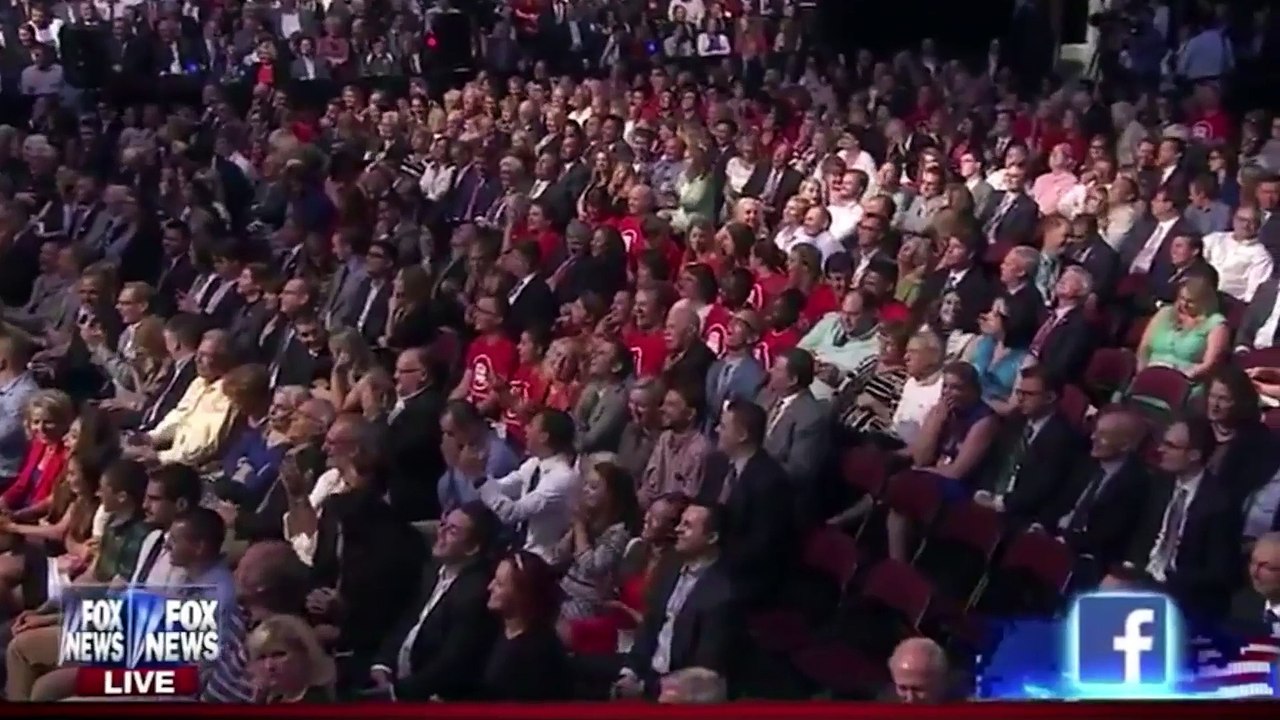 Donald Trump sur ses commentaires sexistes : "si vous n'aimez pas, je suis désolé"