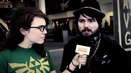 Un gamer se prend pour Eminem pendant son interview au E3 Game show