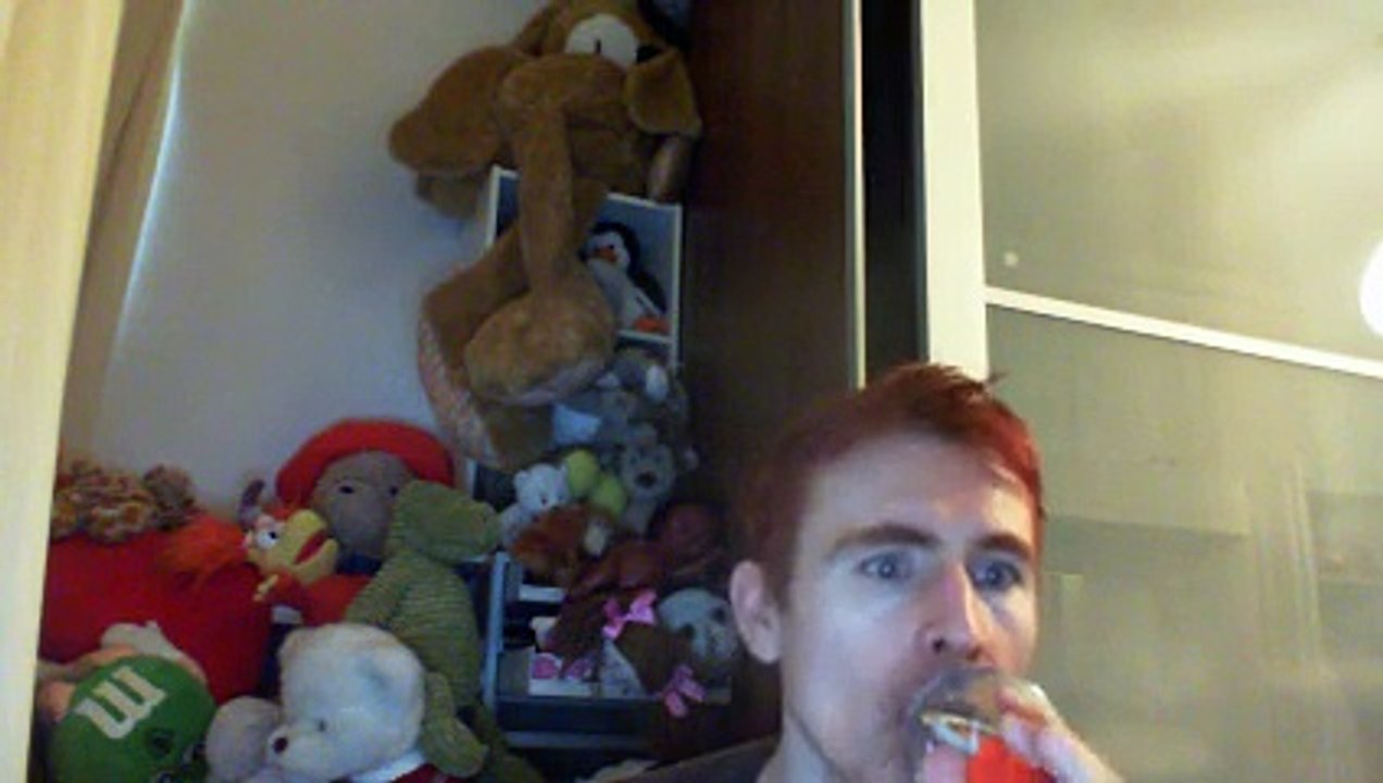 Wiwi égratigne "le bonheur" de Brigitte Fontaine & Areski Belkacem