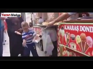 Çocuğun Dondurmacıyla İmtihanı!
