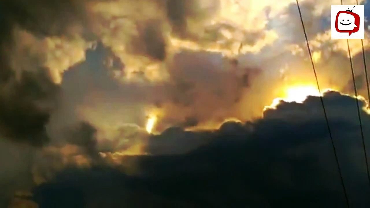 Mysterious Dancing Lights Caught On Cam [HD]