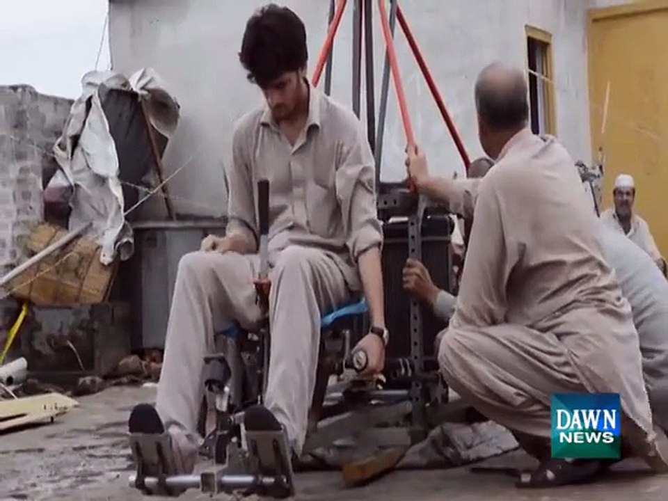 Two Brothers Make Ultralight Helicopter In Peshawar - News And Politics Videos۔