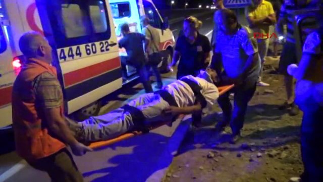 Gurbetçi aile ile müzisyenlerin otomobilleri çarpıştı: 1 ölü