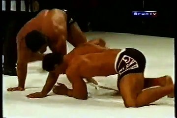 VITOR BELFORT VS RICARDO ARONA ADCC 2001.