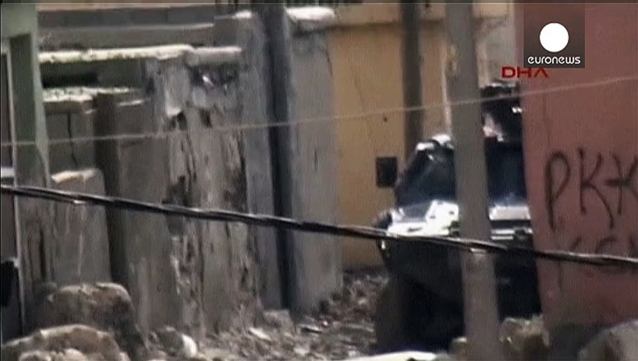 Fighting intensifies as Turkey moves against Kurds inside Turkey