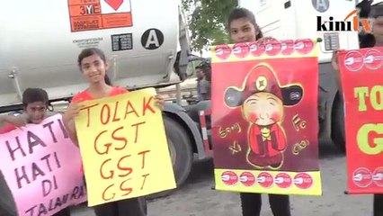 Download Video: Bantah GST, Kumpulan NGO cabar menteri debat terbuka