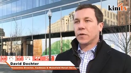 US shopping malls struggle to reinvent themselves