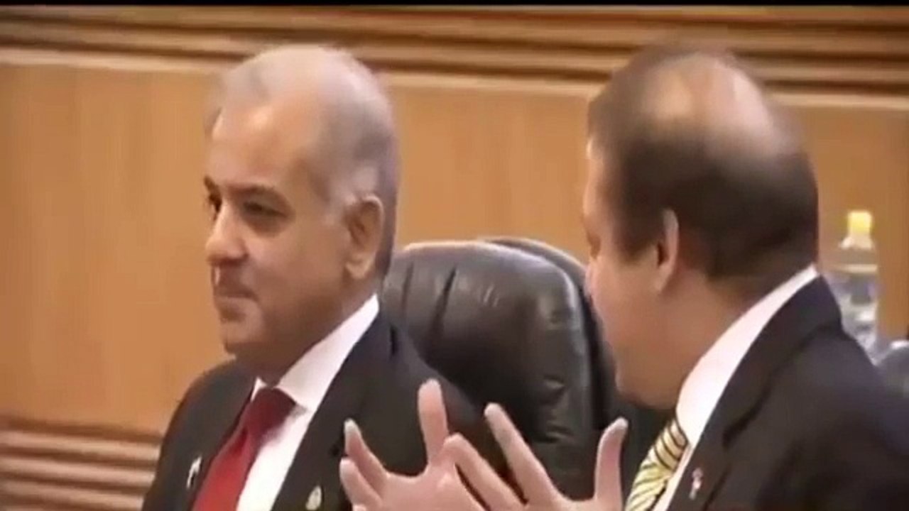 Imran Khan CORRECTING ENGLISH of an Indian Anchor...CUTE