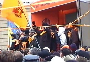 Хроники Майдана 2 - ЦИК и Рада 23 ноября 2004.avi