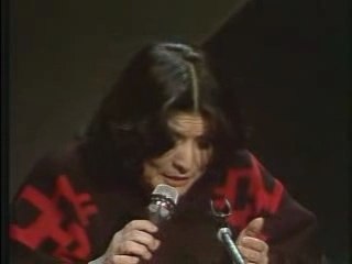 Mercedes Sosa "Como la Cigarra"