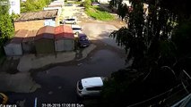 LiveLeak - Gas Cylinder Blows up in parked car in Russia-copypasteads.com