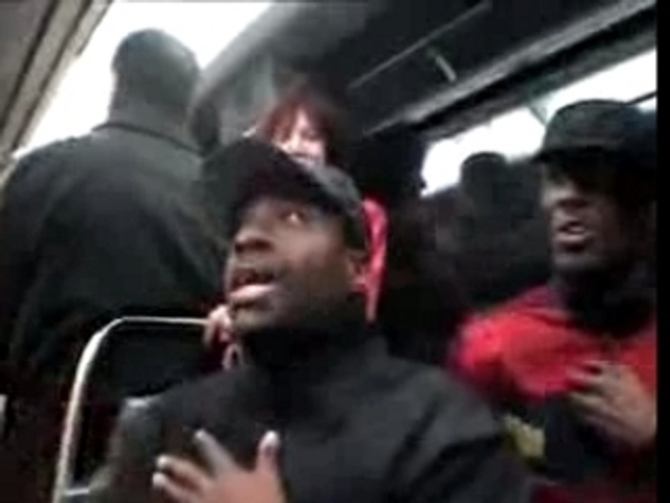 Concert sauvage dans le métro !