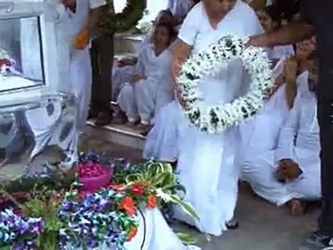 Gujarat CM Anandiben visits BJP MLA Raja Patel's family in Surat