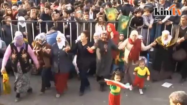 Turkish authorities stop Kurds to go back to Kobane