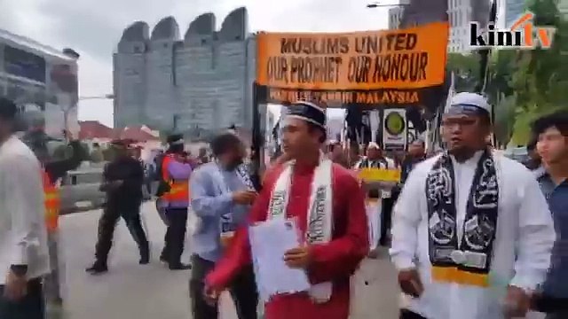 'Hancur Perancis' bergema di KL bantah Charlie Hebdo