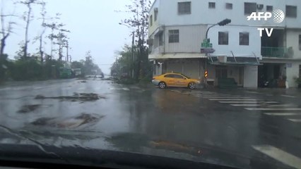 Typhoon Soudelor makes landfall in Taiwan