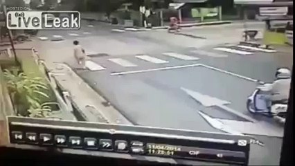 LiveLeak - One Very Unlucky Scooter Rider-copypasteads.com