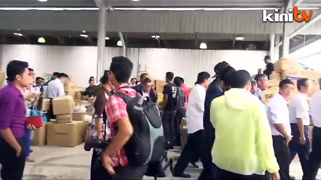 Jangan politikkan isu banjir, Najib berusaha bantu mangsa