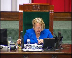 Józefa Hrynkiewicz, Elżbieta Rafalska - pytanie z 5 sierpnia 2015 r.