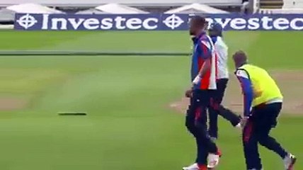 joe root ne broad ki pent utaar di very funny-  Ashes 2015