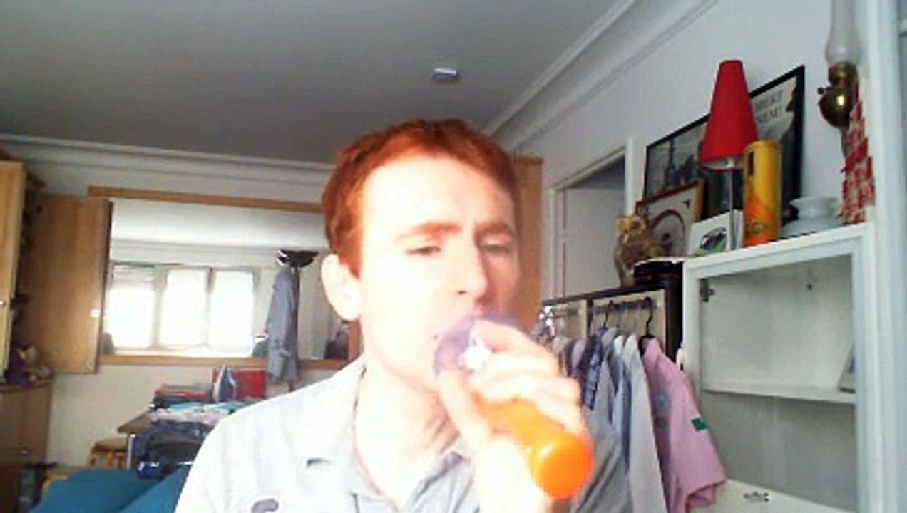 Wiwi égratigne "eres mia" de Romeo Santos