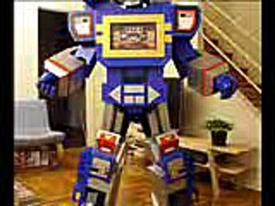 10 Awesome Costumes You'll Never Make