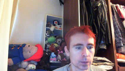 Wiwi égratigne "la flor y tu amor" de Gloria Estefan