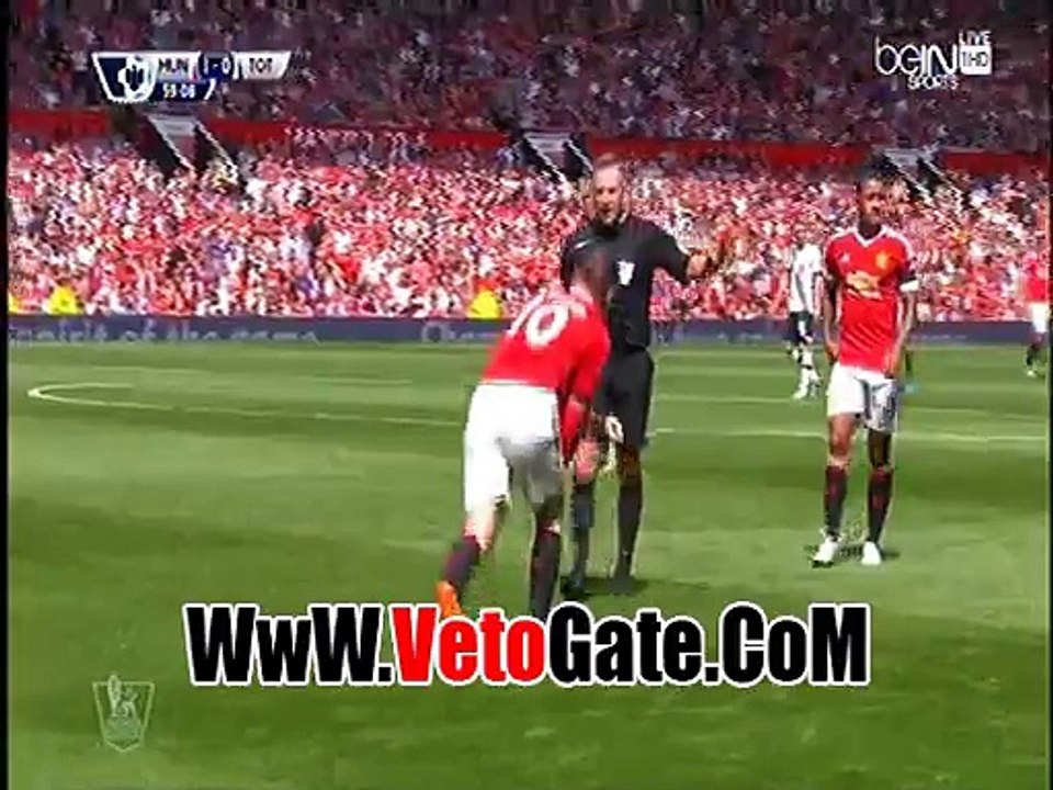 تدخل عنيف من لاعب توتنهام ضد "رونى"