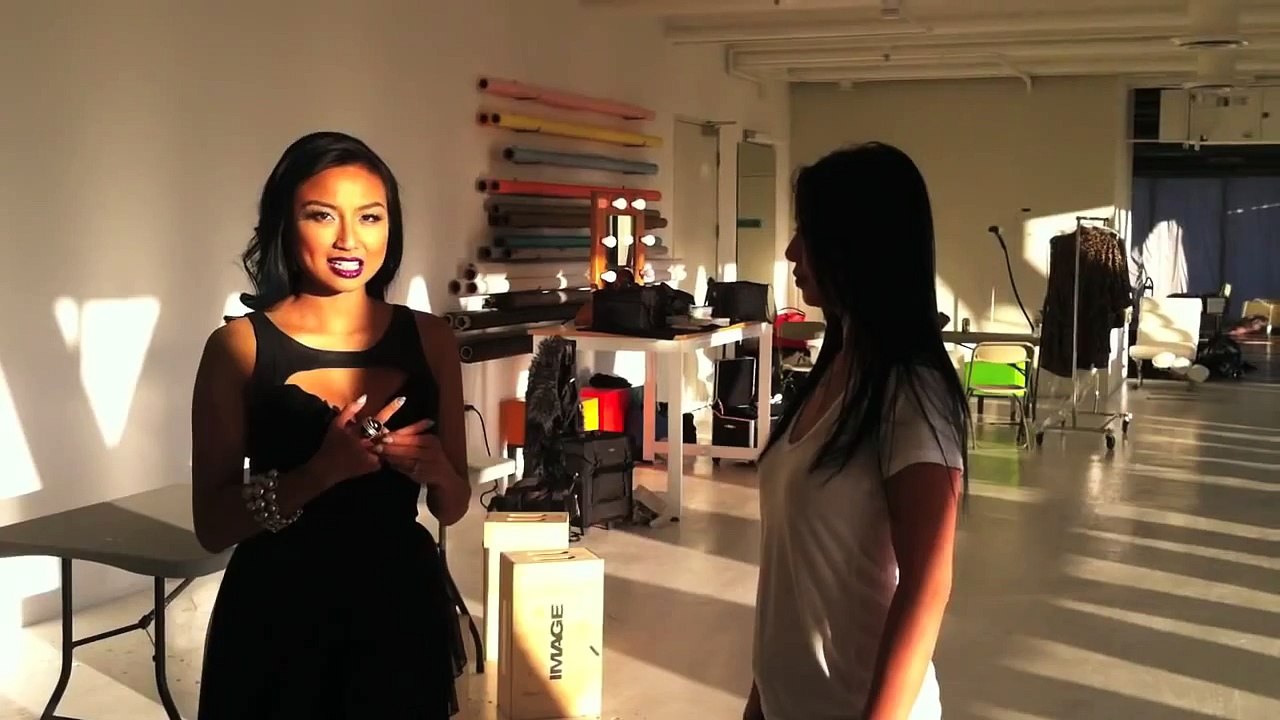 Jeannie Mai Presents the Laugoa Bag on Opensky.com